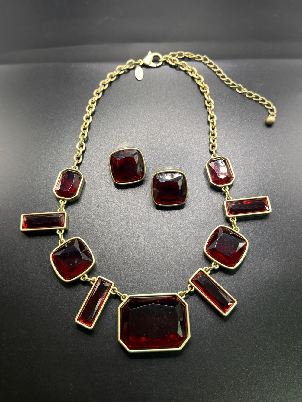 CHICO’S GOLD & RUBY RED SET STATEMENT NECKLACE AND POST EARRINGS